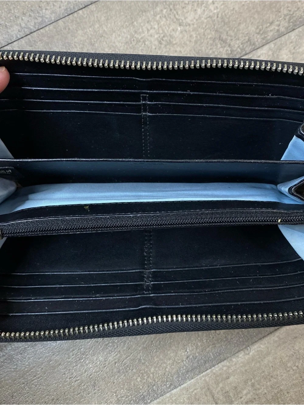 Coach Vintage Black Leather Zip Around Long Wallet Silver Button Accordion